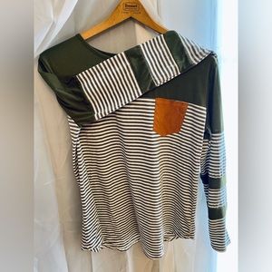 Women’s striped, pocket, green shirt, size XL, boutique, like new